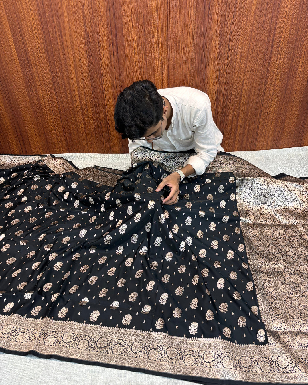 PREMIUM JET BLACK FLORAL BANARASI MASHRU KATAAN SAREE