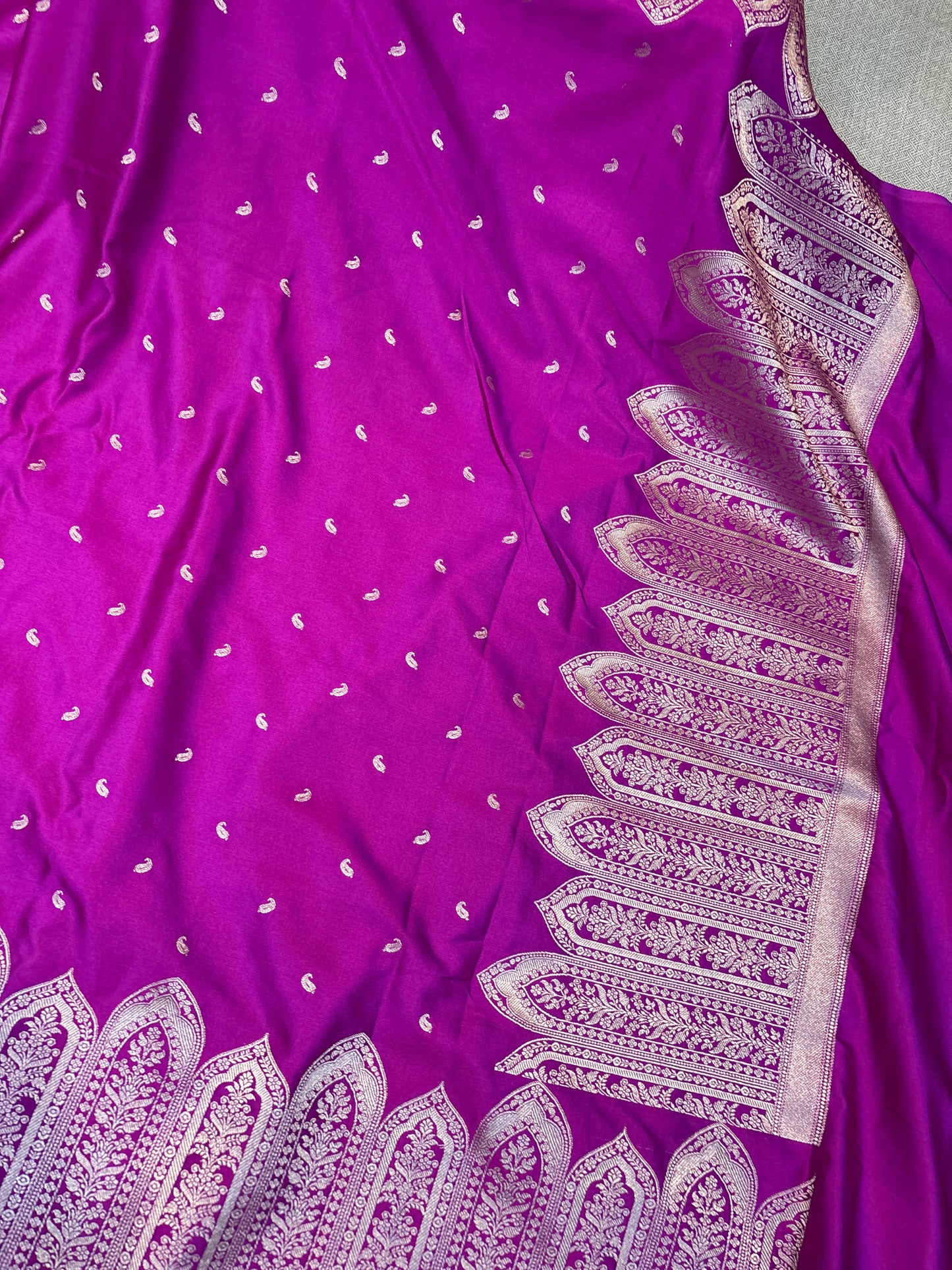 Premium Mashru Kataan Silk Heritage Woven Bridal Red Banarasi Saree