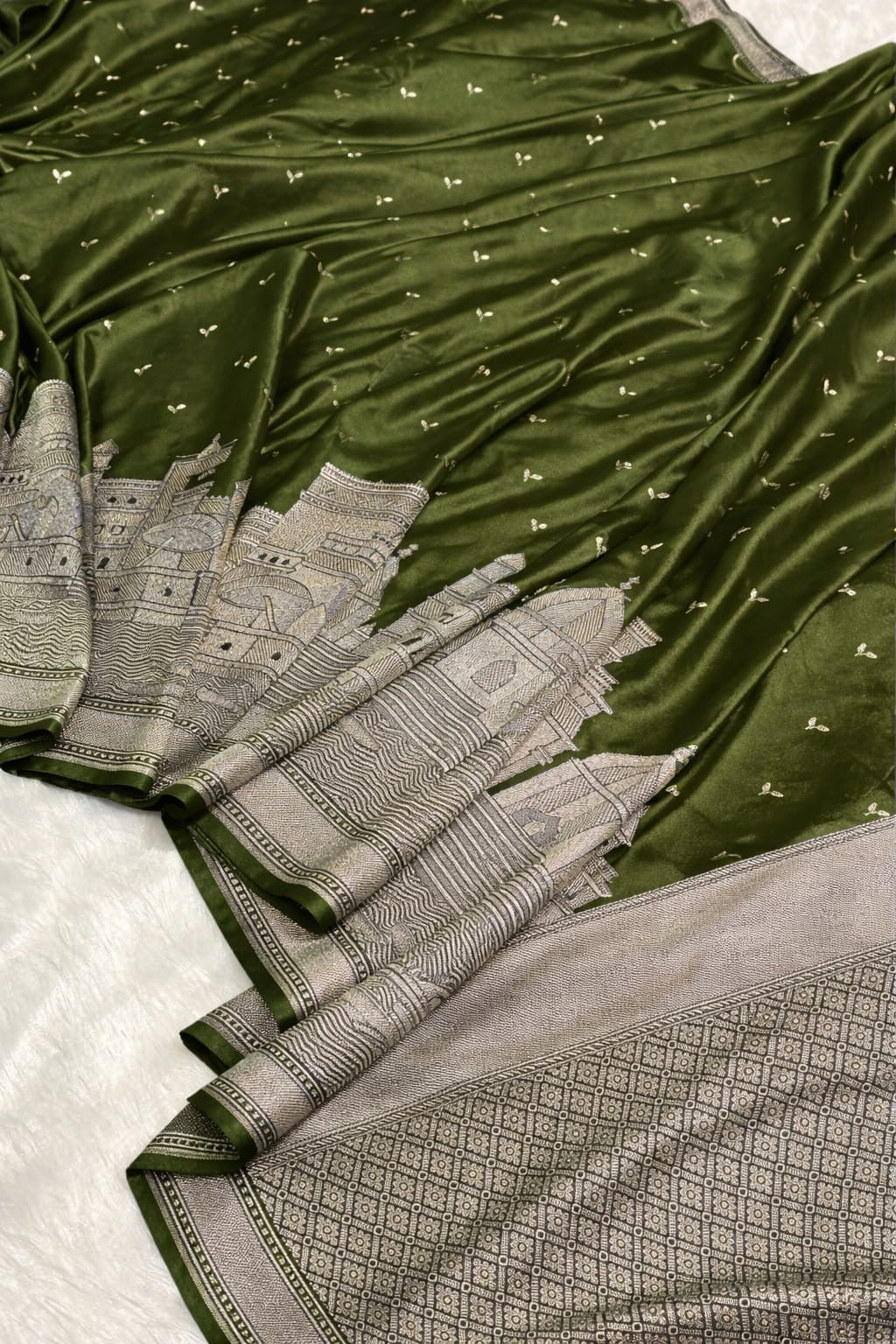 Premium Banarasi Mashru Silk Ganga Ghaat Saree