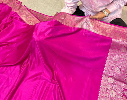 Premium Banarasi Magenta Mashru Kataan Plain Silk Saree