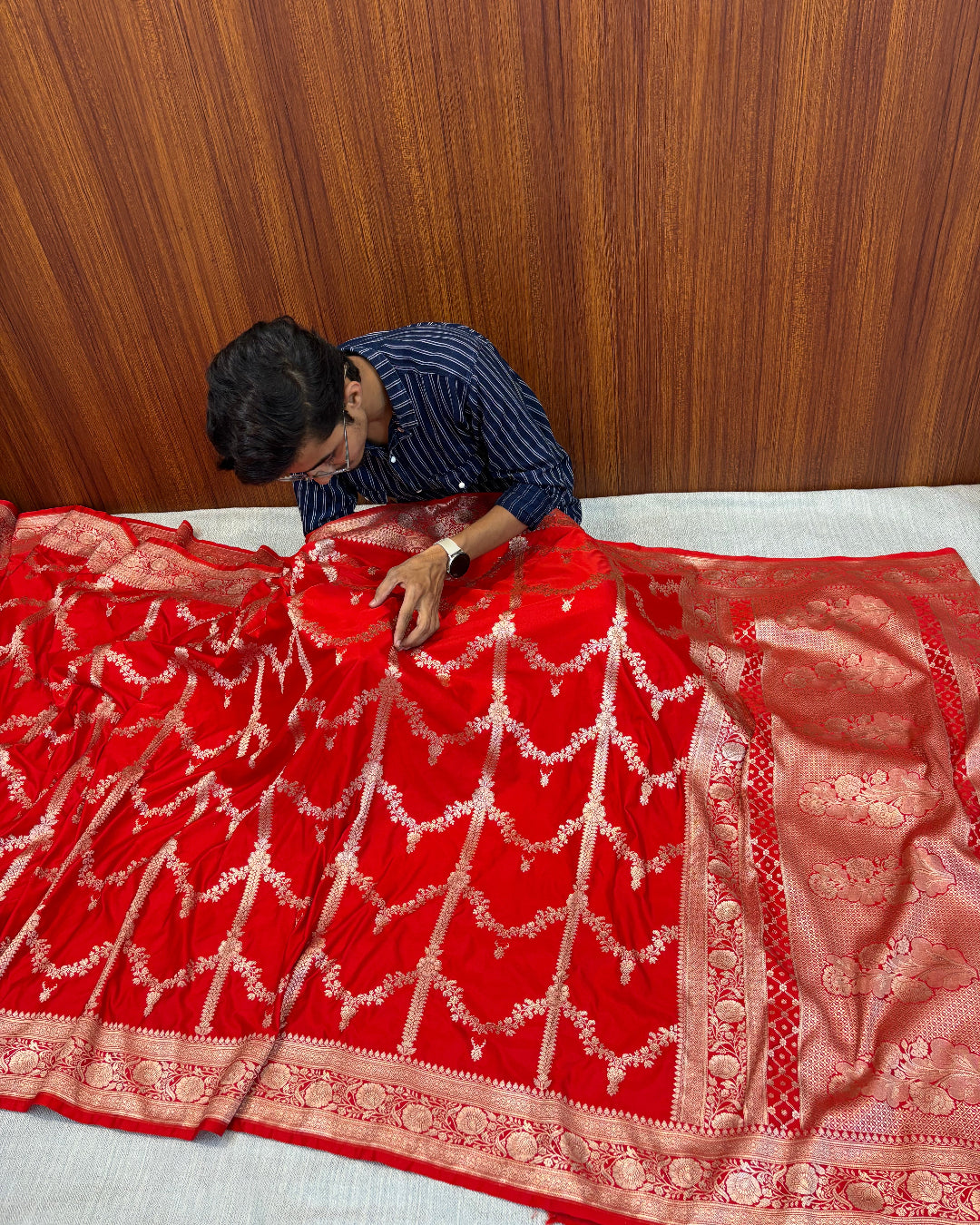 BLOOD RED HERITAGE WEAVE BANARASI SAREE