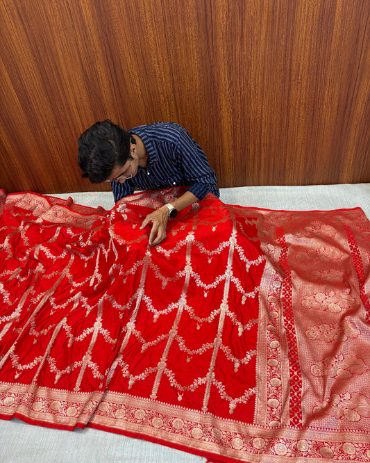 BLOOD RED HERITAGE WEAVE BANARASI SAREE